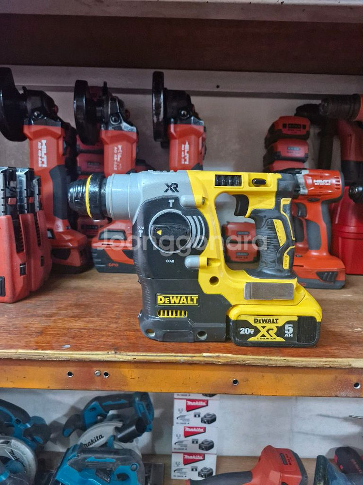 디월트충전함마드릴DCH273AVR.최상급.깔끔. 사진그--0