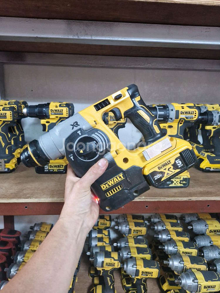 디월트충전함마드릴DCH273AVR.최상급.깔끔. 사진그--7