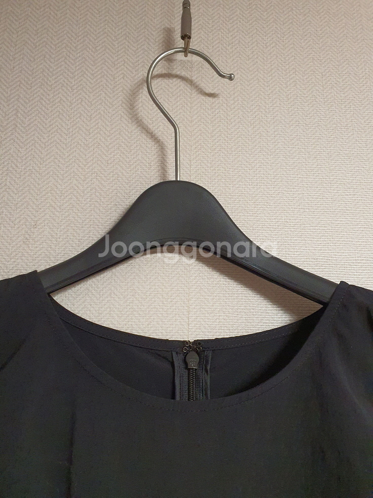 구호 플러스 KUHO 셔링 슬리브 원피스 2 사이즈 정--4