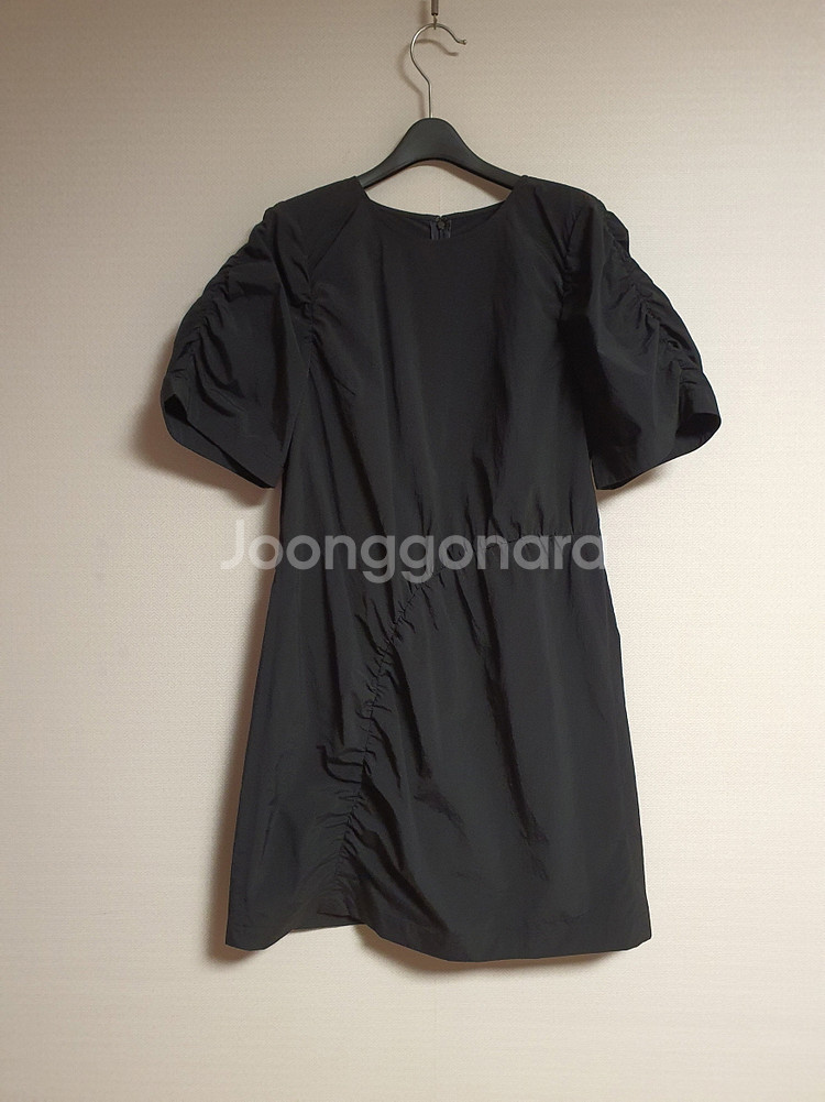 구호 플러스 KUHO 셔링 슬리브 원피스 2 사이즈 정--6