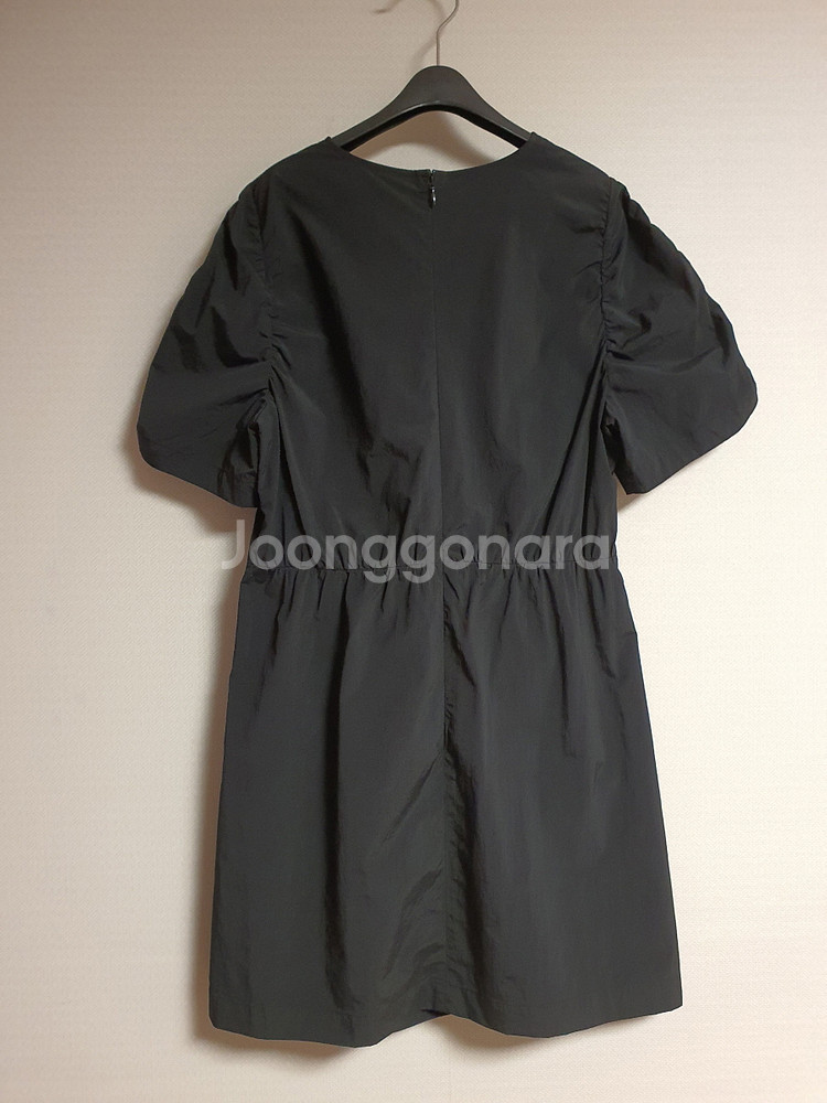 구호 플러스 KUHO 셔링 슬리브 원피스 2 사이즈 정--7