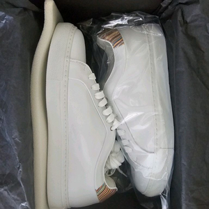 폴스미스 화이트 스니커즈(size8, 270)