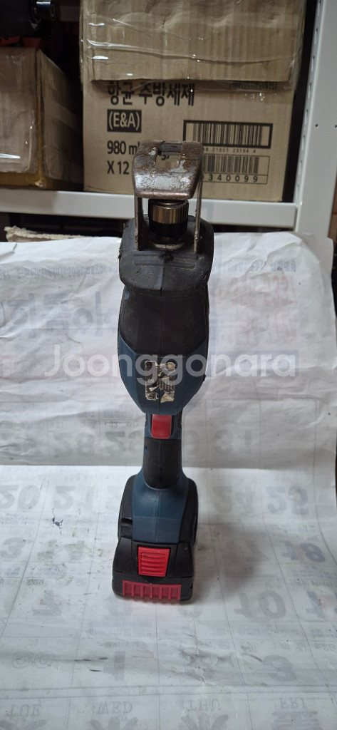 보쉬 컷쏘 18V--3601FA5 0B0 배터리포함--1