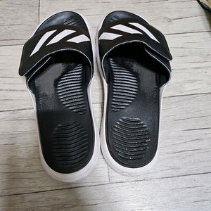 아디다스 슬리퍼 알파바운스 265 팝니다