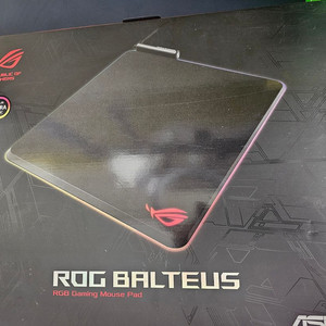 ASUS ROG BALTEUS RGB 마우스 패드