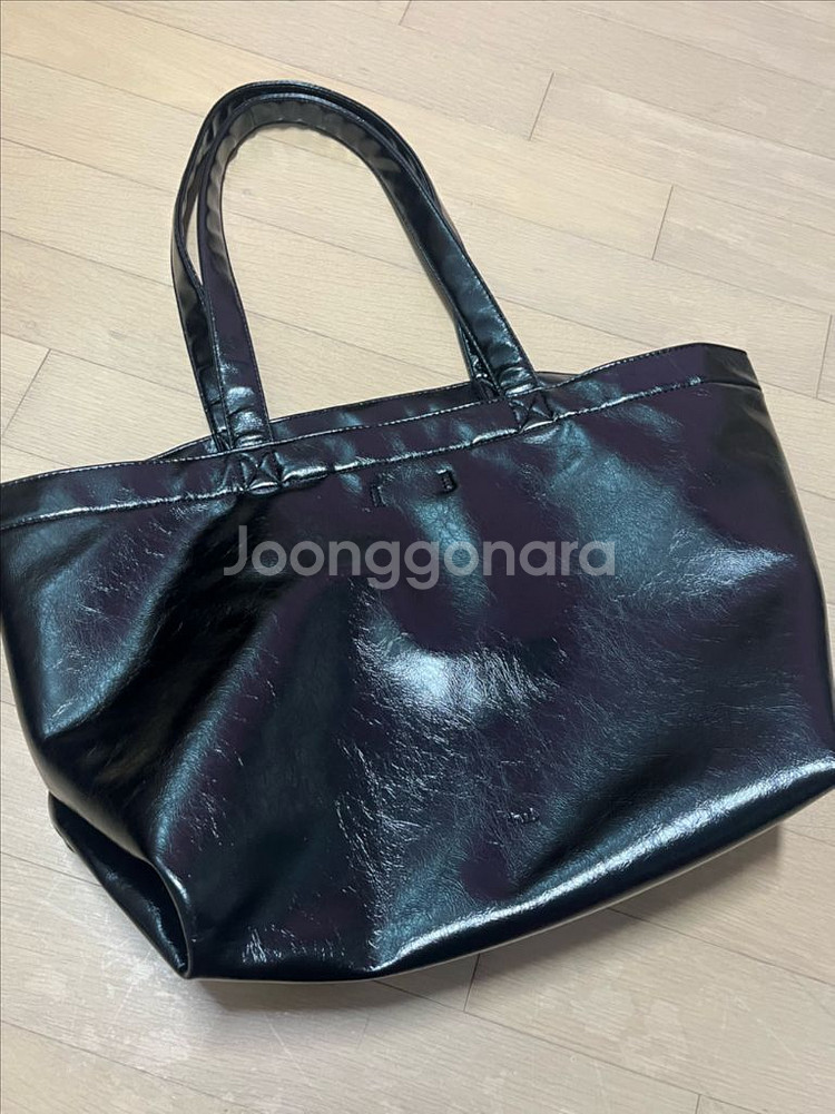투오 가방 carrie bag- glossy black--2