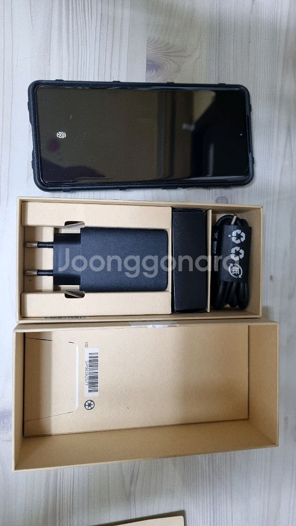 모토로라 엣지 40 풀박스--0