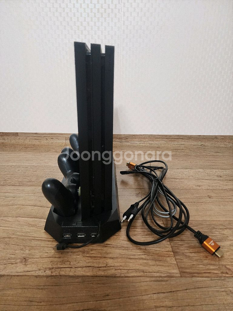ps4 pro 1테라 7218 거치대겸 풀러--0