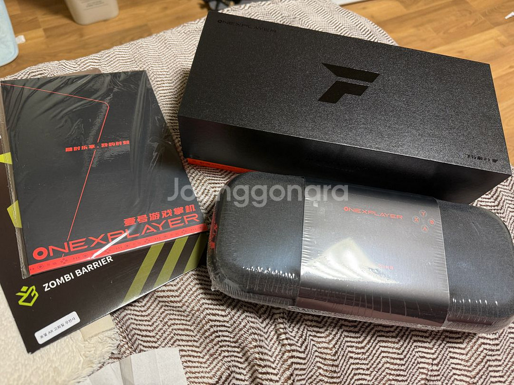 ONEXPLAYER F1 PRO HX370--3