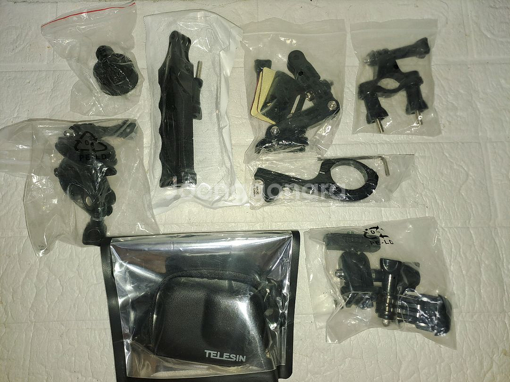 고프로7 과 악세사리 및 거치대 등등 일괄 판매--3