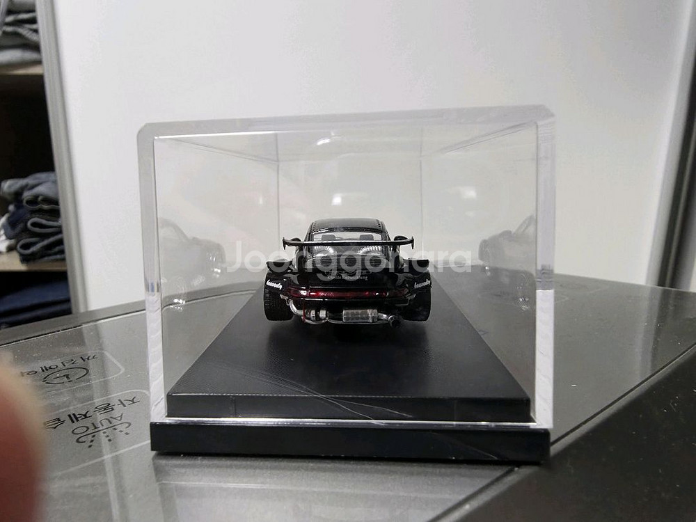 스트리트 웨폰 1/64 스케일 포르쉐 933 RWB--3