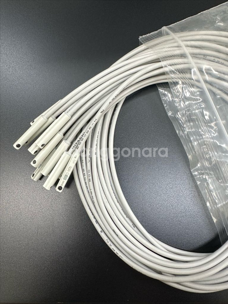 SMC D-M9N 센서 새상품--1