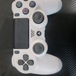 PS4(플스) 듀얼쇼크4 화이트 팝니다.(상태좋음)