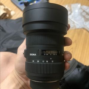 니콘 DSLR렌즈 12-24mm F4.5-5.6 판매