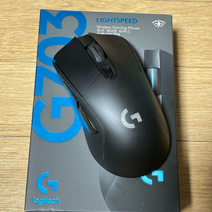 로지텍 G703 HERO 무선 게이밍 마우스 충전독