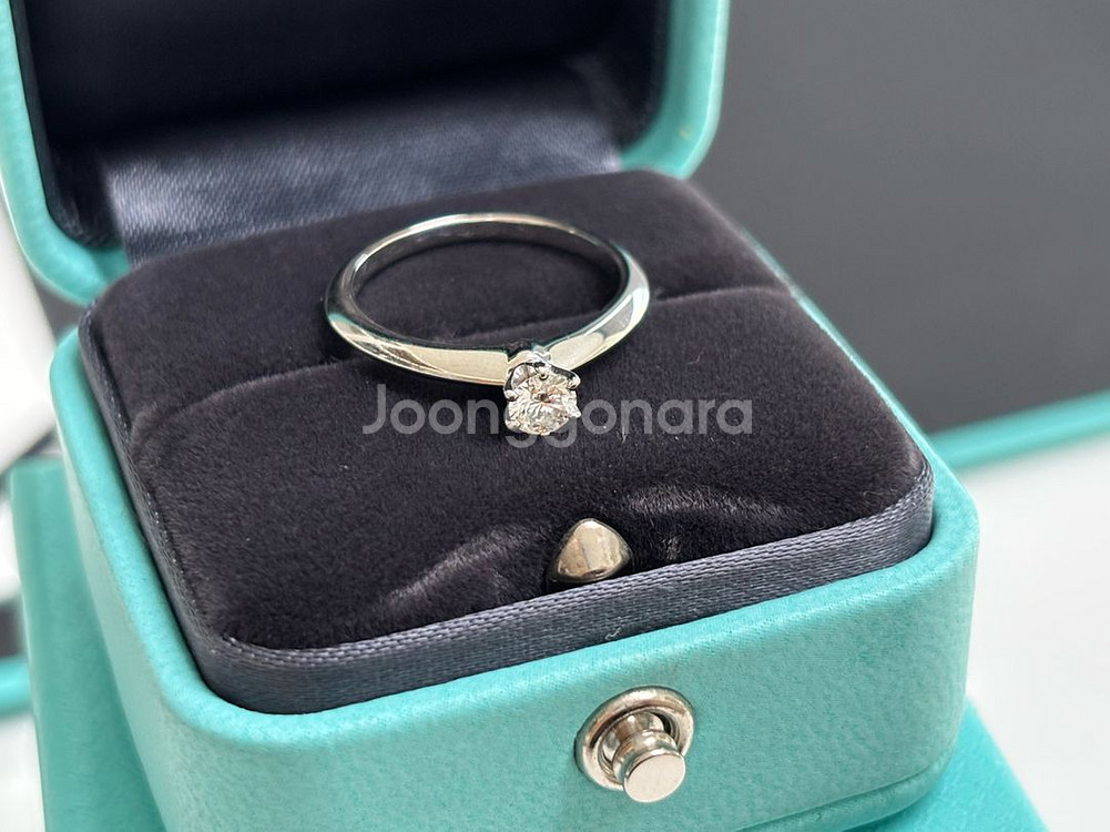정품 티피니앤코 0.20ct 프로포즈링 다이아반지--2