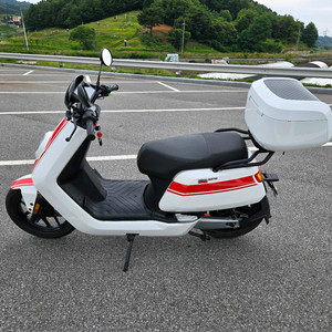 ·NIU UQi GT Pro 전동 스쿠터