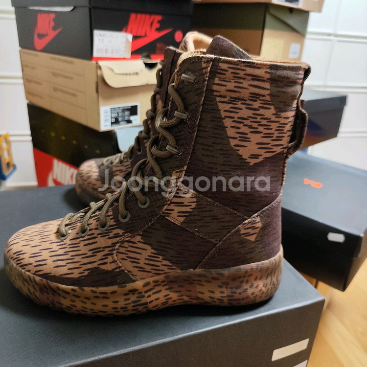 41 이지 시즌6 밀리터리 카모 부츠--1