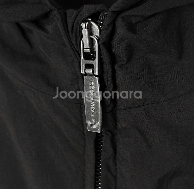 L 발렌시아가 아디다스 발디다스 포플린 후드 집업 자켓--3