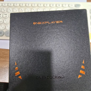 onexplayer dock 팝니다