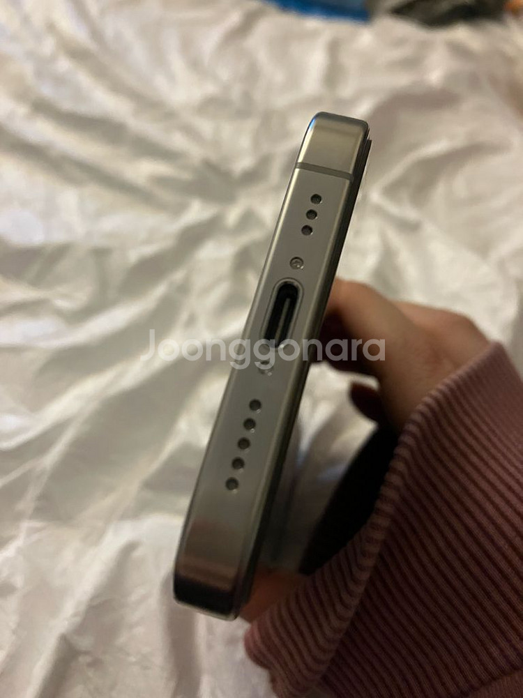 아이폰 16 pro 256gb 화이트 티타늄--5