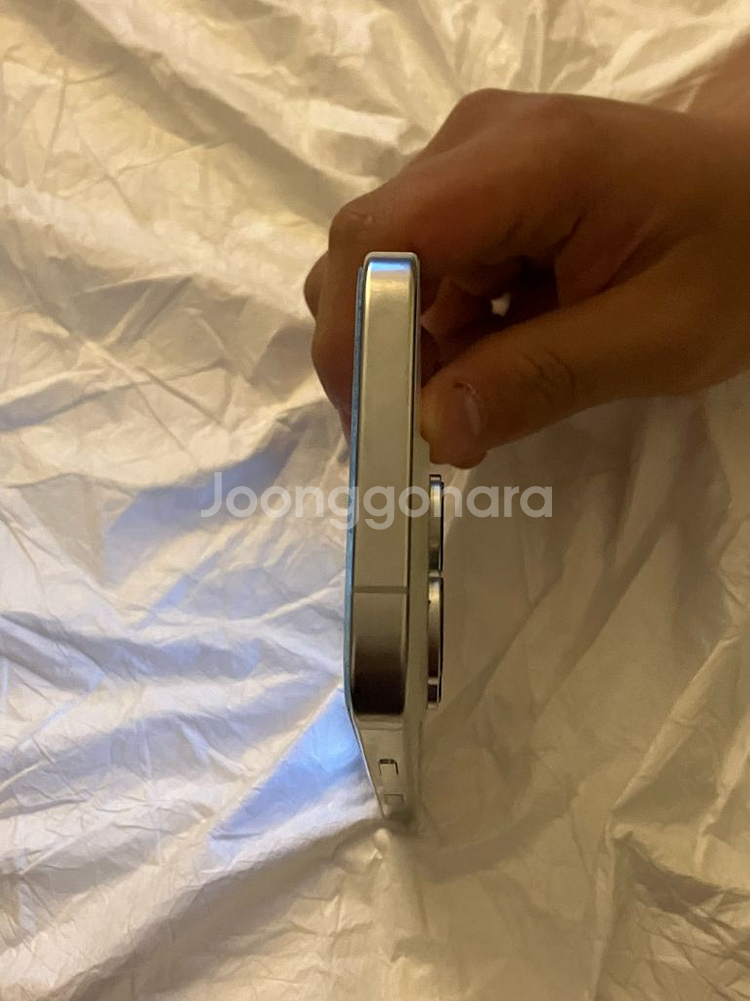 아이폰 16 pro 256gb 화이트 티타늄--4
