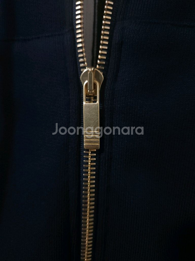 [새상품] 톰브라운 백삼선 금장 후드집업 2Size--5