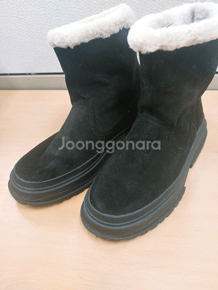 자라 블랙 스웨이드 털 부츠 39--0