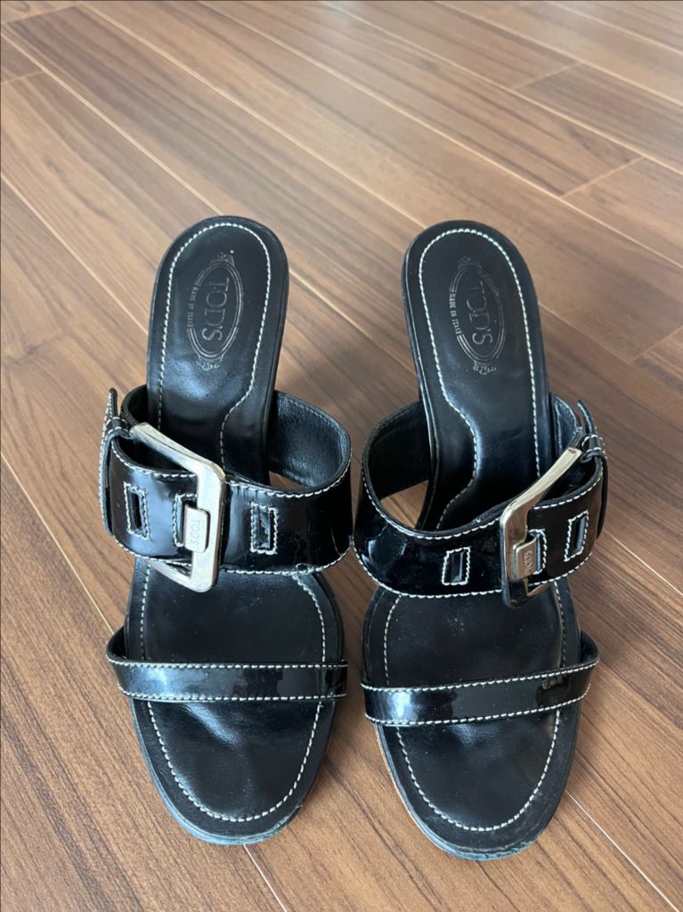 토즈 Tods 블랙 샌들 235 - 240