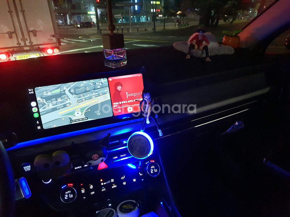 오로라 8색LED 맥세이프무선충전기--2