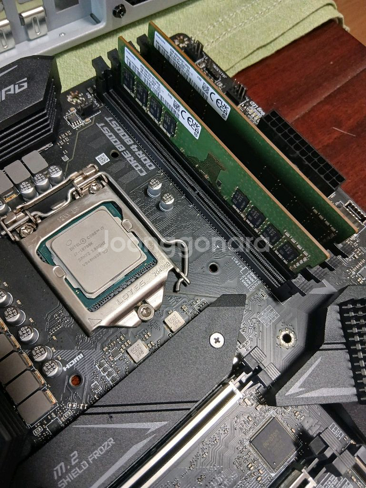 MSI 정품 Z490m + 10700k + 램--2