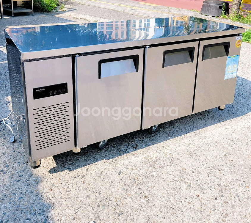1800 간냉식테이블냉동고 2024년식--0