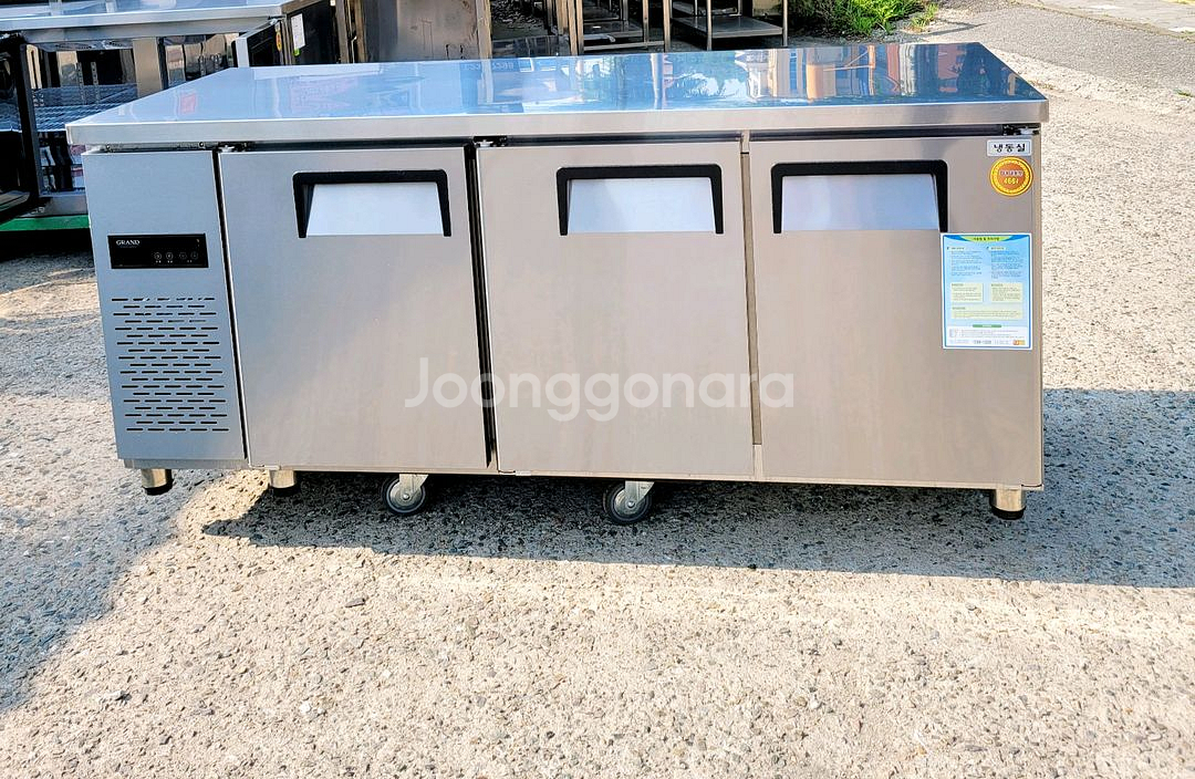 1800 간냉식테이블냉동고 2024년식--2