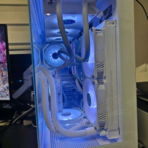 9800x3d 4070ti 본체 새상품급