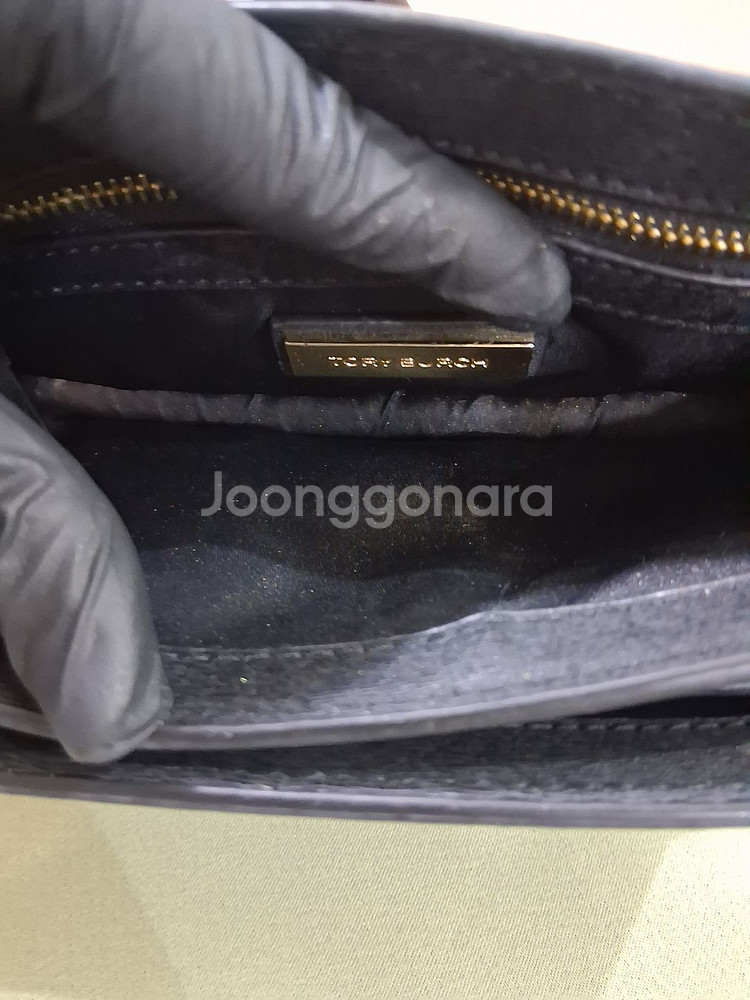 토리버치 로빈슨 컨버터블 숄더백 블랙 정품--8