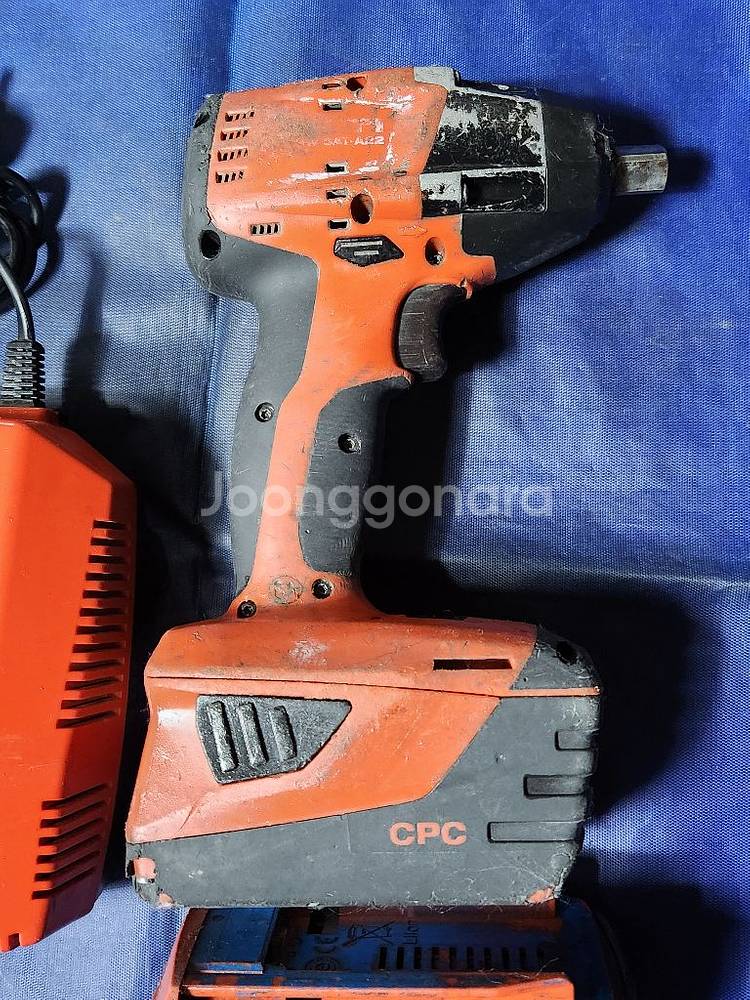 힐티 22v 충전임팩렌치 SIW 6AT-A22 팝니다--2