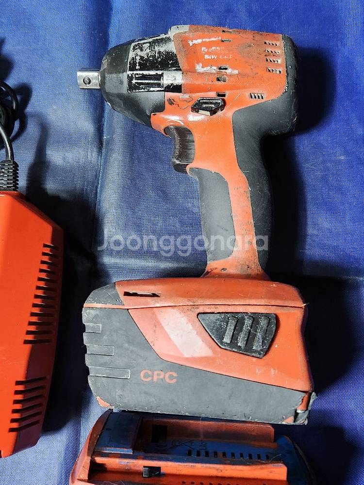 힐티 22v 충전임팩렌치 SIW 6AT-A22 팝니다--1