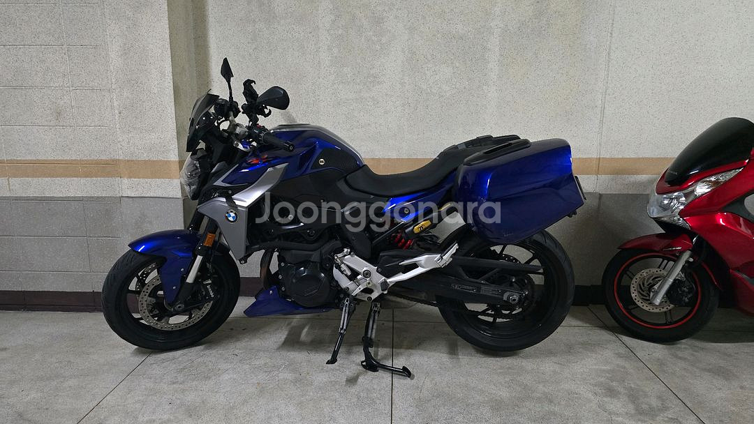 2021년식 BMW F900R 바이크 판매합니다--1
