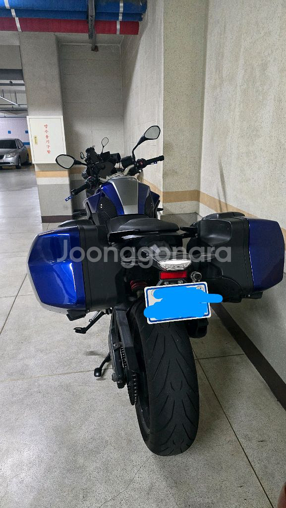 2021년식 BMW F900R 바이크 판매합니다--2