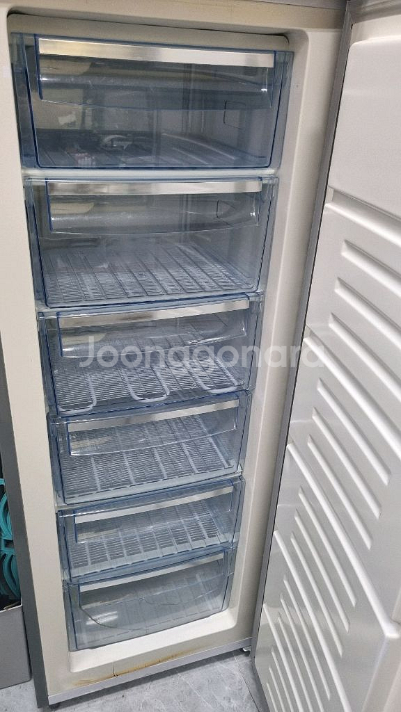 쿠잉 냉동고 fr-190ss 판매합니다.--1