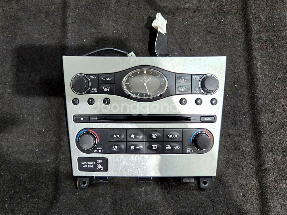 인피니티 G35 G37 오디오 공조기 패널 팝니다--1