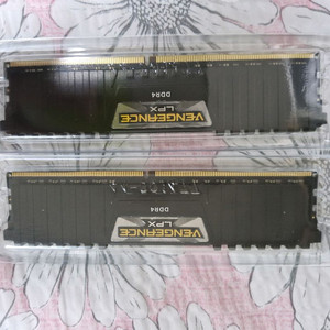 커세어 벤저스 lpx ddr4 3600 32gb 램