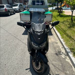 짧은 키로수 23년식 nmax125 팝니다.