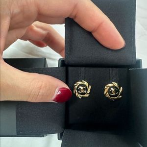 샤넬 22년공방 귀걸이