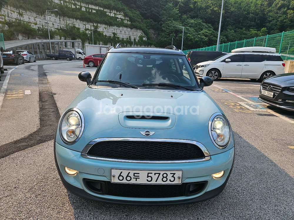 미니쿠퍼s r56 1.6s클럽맨 184마력 15만9천--0