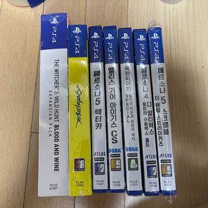 ps4 미개봉 게임 팝니다.