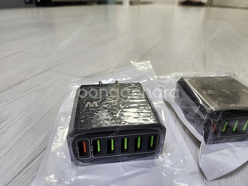 미개봉새상품 65W 특급 고속충전기 USB 6구--1