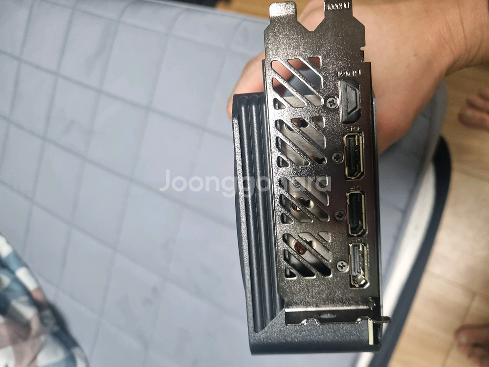 기가바이트 4070 ti super 게이밍 oc 16g--1