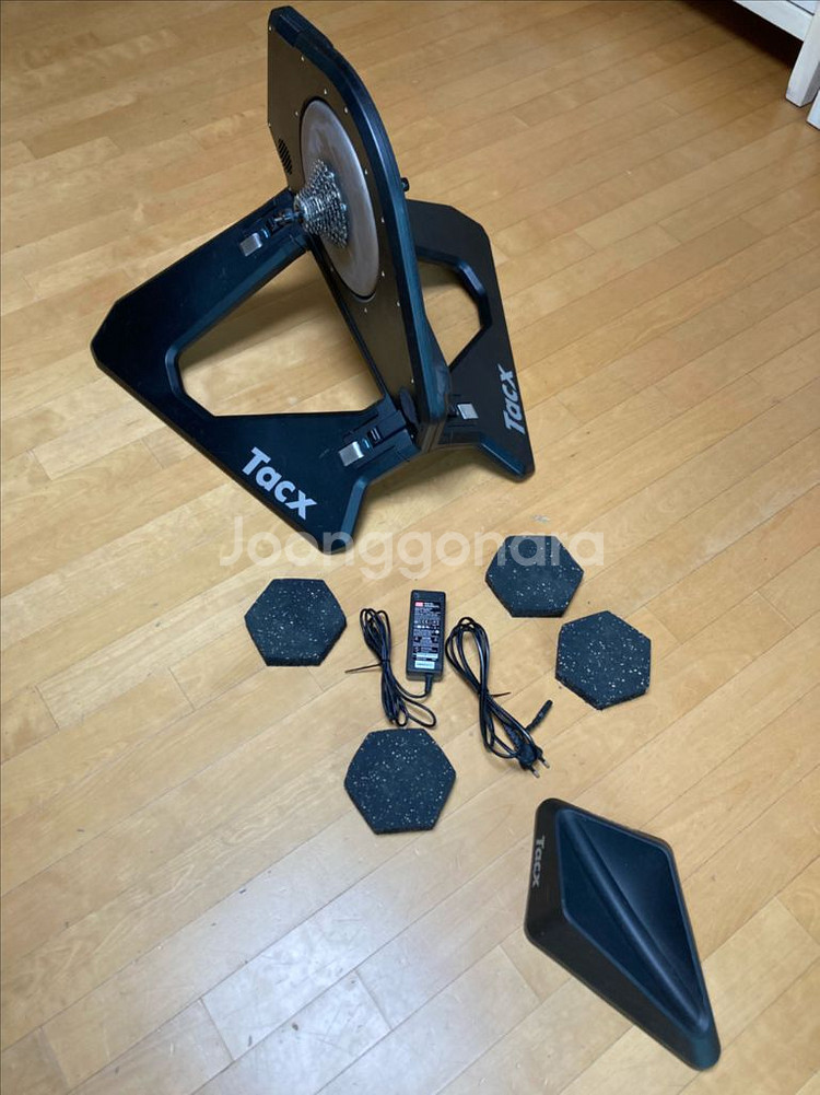 탁스 네오 스마트로라 실내용 자전거 트레이너 고정로라--0