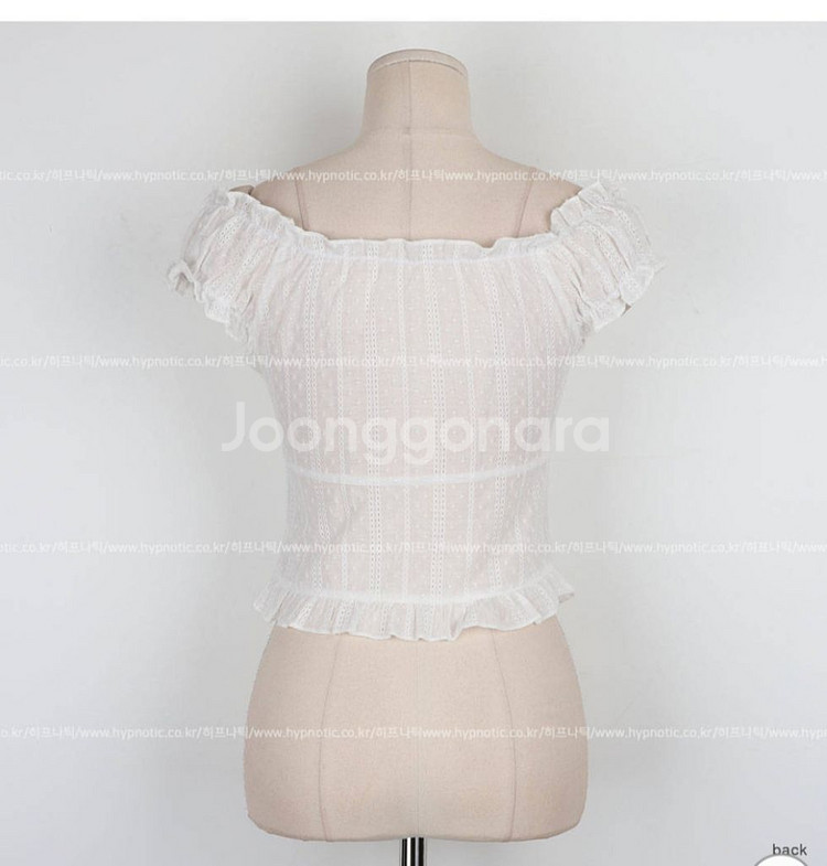 히프나틱 오프숄더 펀칭 블라우스 에이블리 화이트블라우스--6